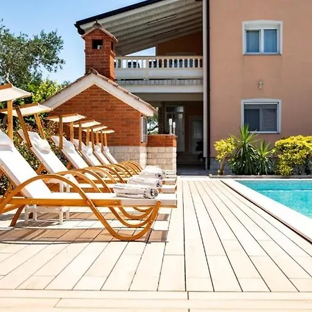 شقة With Swimming Pool Palit, Rab - 24995