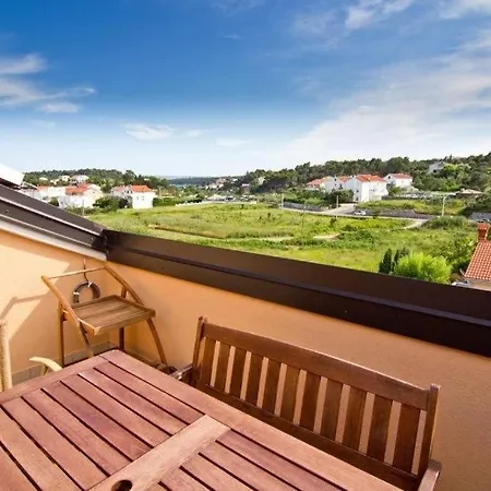 Apartment With Swimming Pool Palit, Rab - 24995
