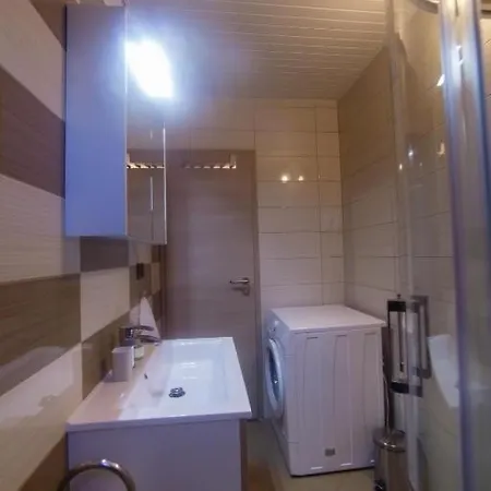 Family-friendly With Swimming Pool Palit, Rab - 24995 Appartement Rab Town