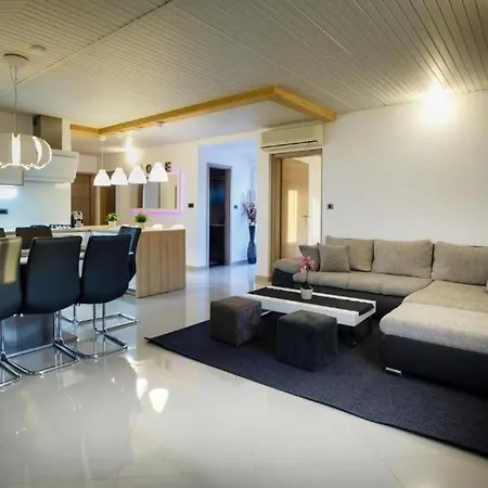 דירה With Swimming Pool Palit, Rab - 24995 ראב