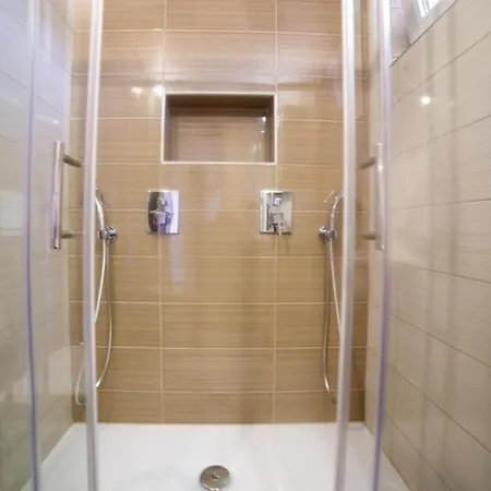 דירה With Swimming Pool Palit, Rab - 24995 *
