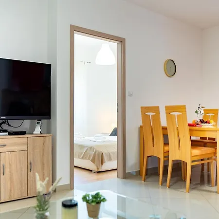 דירה With Swimming Pool Palit, Rab - 24995 ראב