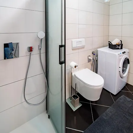 דירה With Swimming Pool Palit, Rab - 24995
