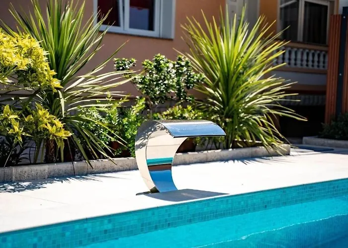 With Swimming Pool Palit, Rab - 24995