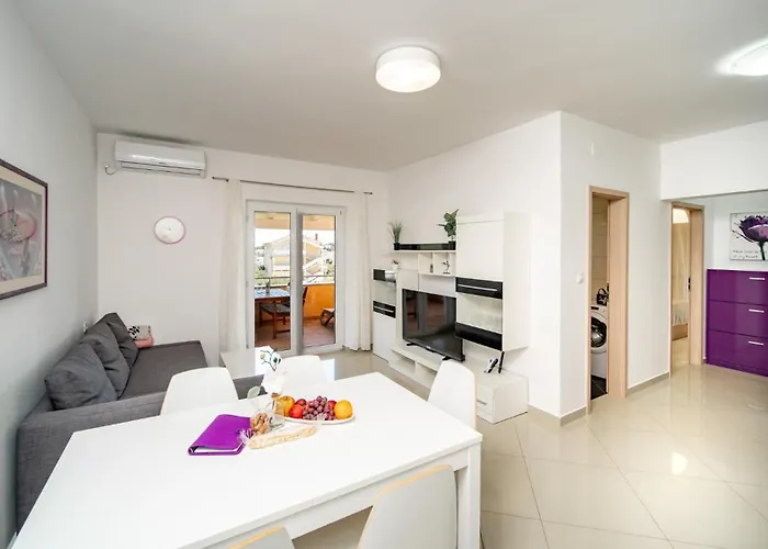 Apartment With Swimming Pool Palit, Rab - 24995 *