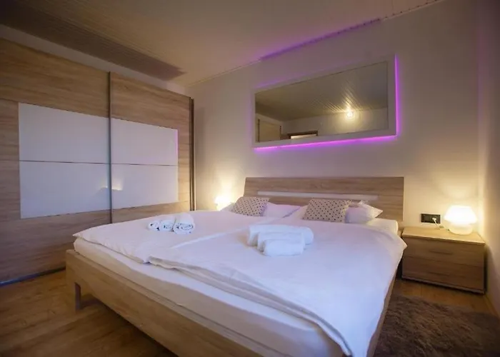 Apartment With Swimming Pool Palit, Rab - 24995